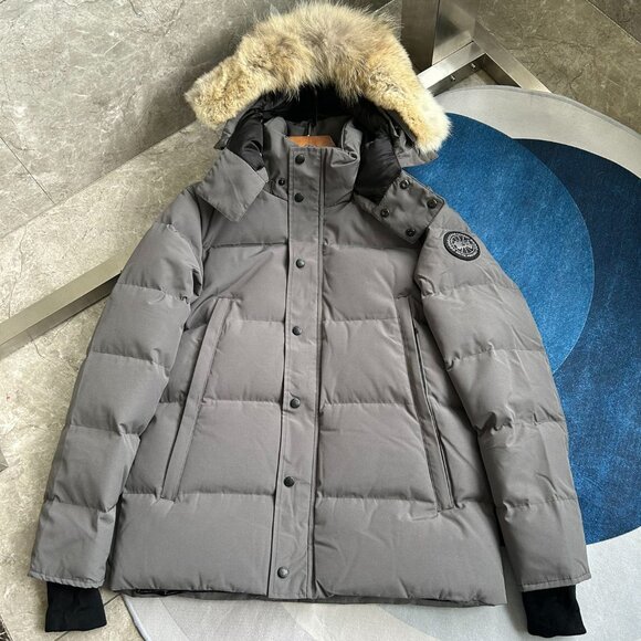 Canada Goose Grey Men Down Jacket 3808M Wyndham - Picture 1 of 4